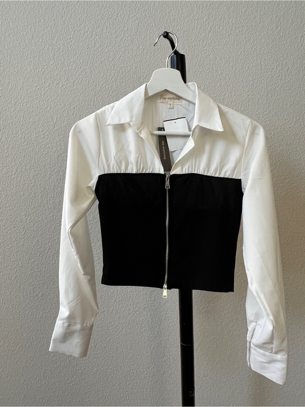 Two-Tone Black & White Zip-Front Crop Blouse